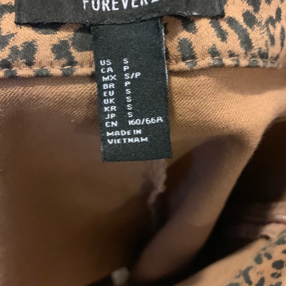 Cheetah print skirt - Picture 1 of 3